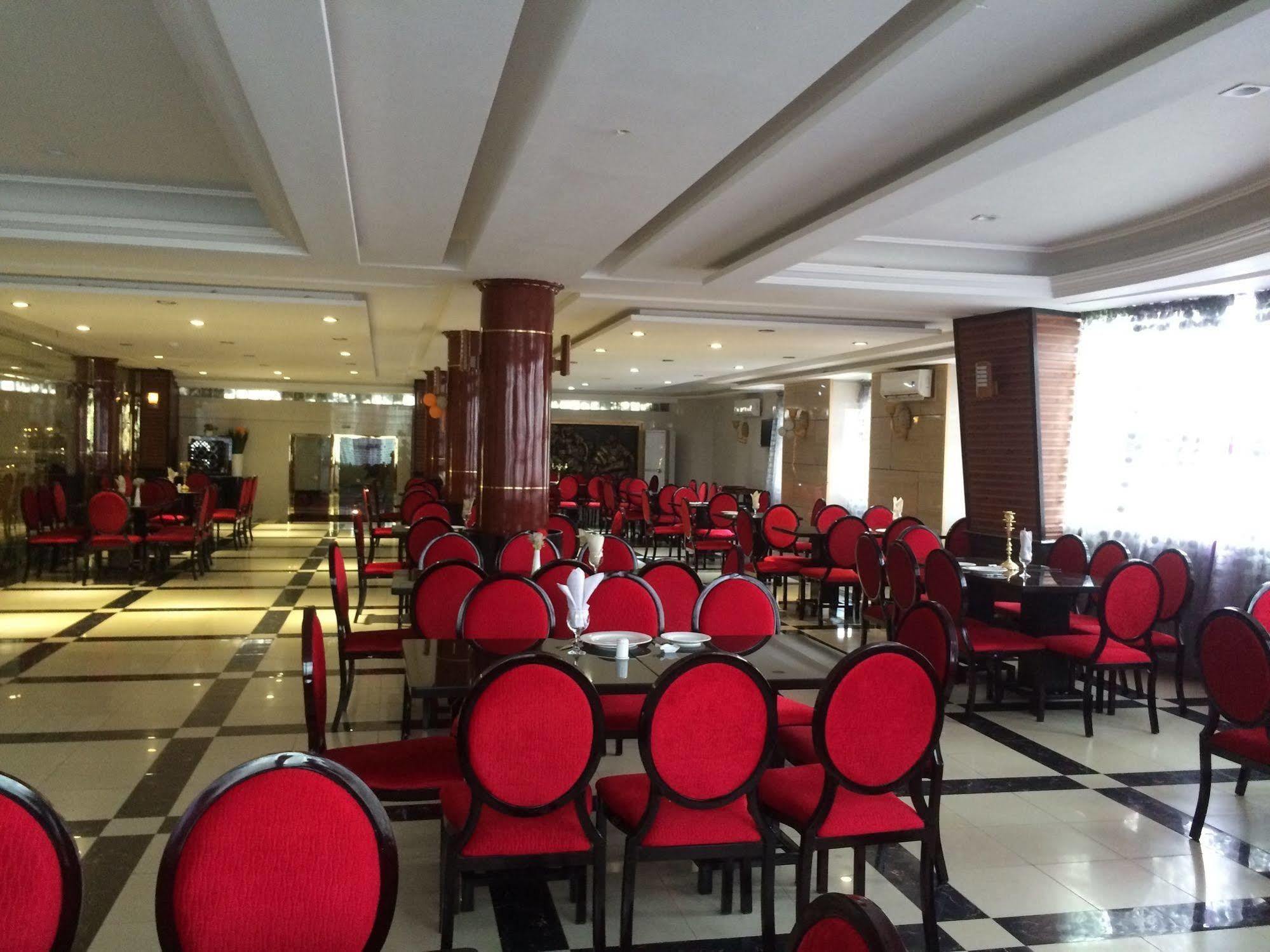 Sun Beach Hotel Cotonou Exterior photo
